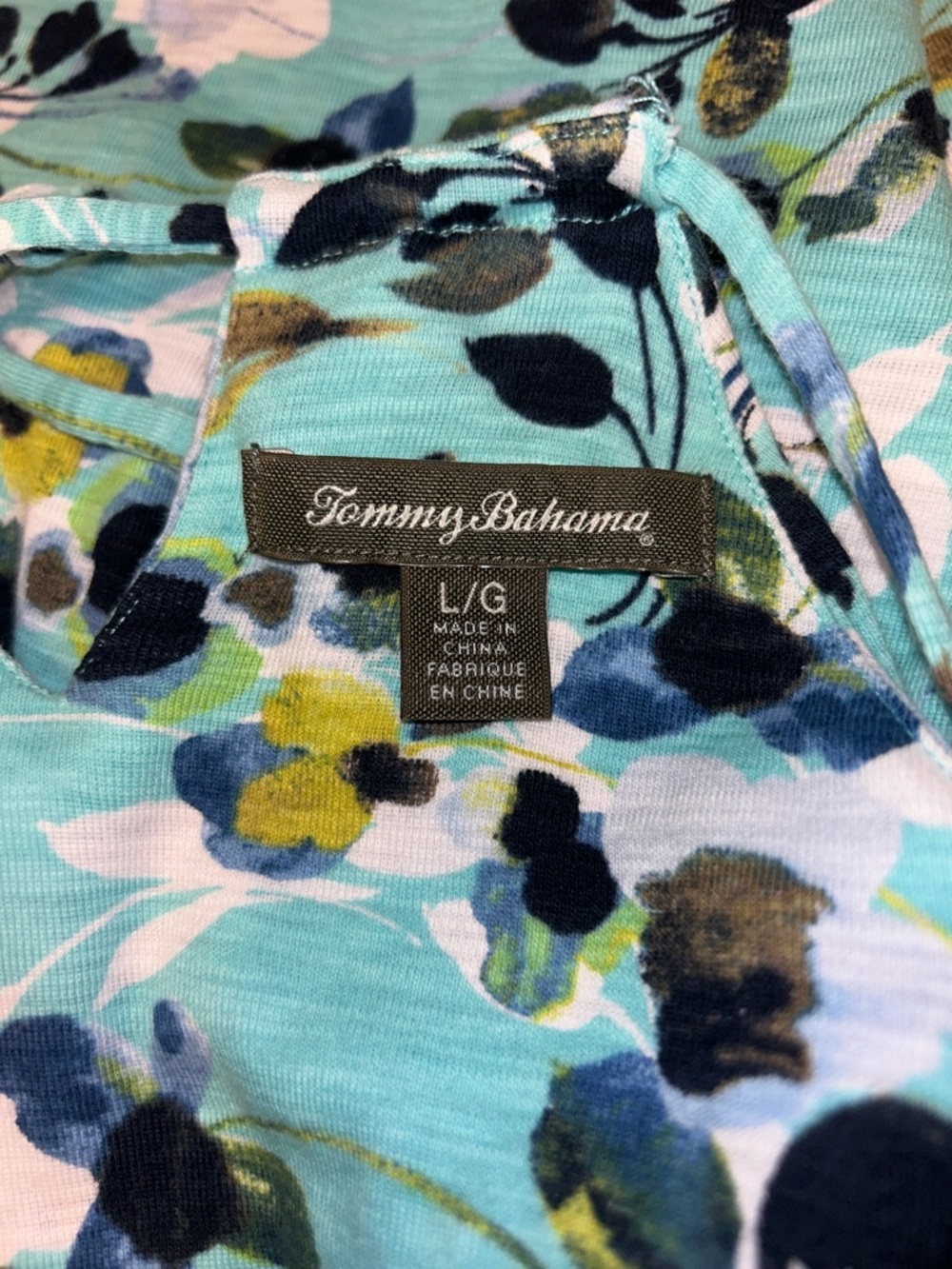 Tommy Bahama 
Tropical top - Picture 3 of 4